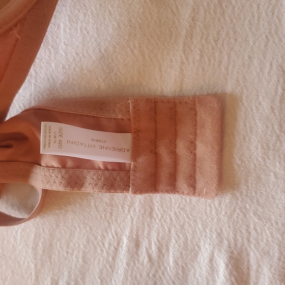 Adrienne Vittadini Seamless Nude Sz.‎ 42D Bra - Picture 4 of 4